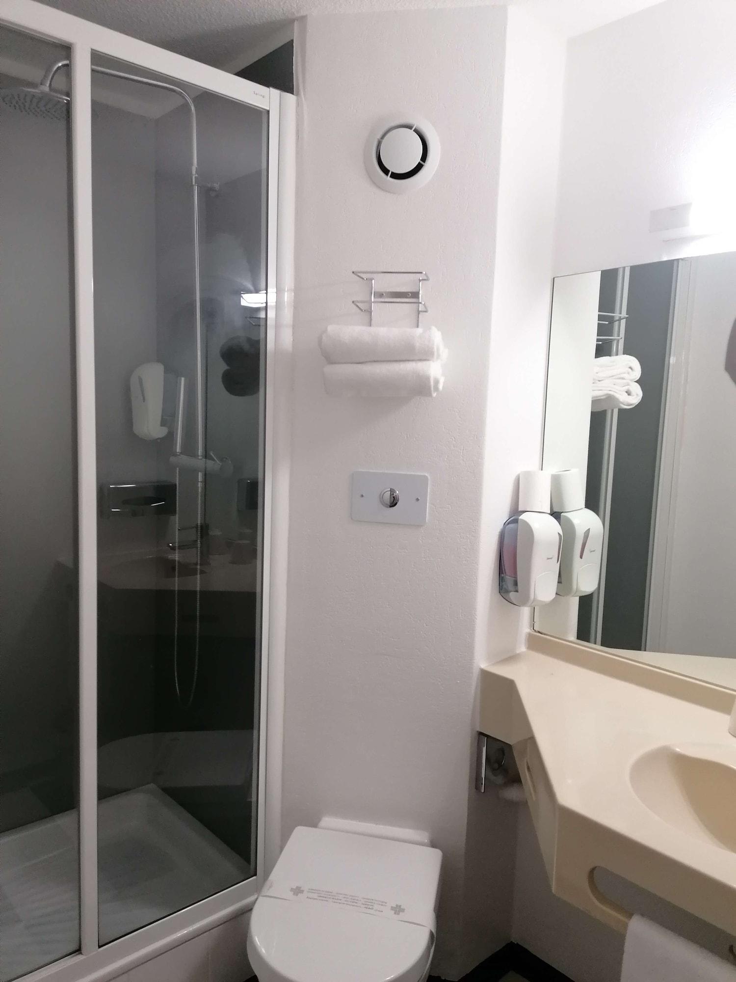 Enzo Hotels Vierzon By Kyriad Direct Exteriér fotografie