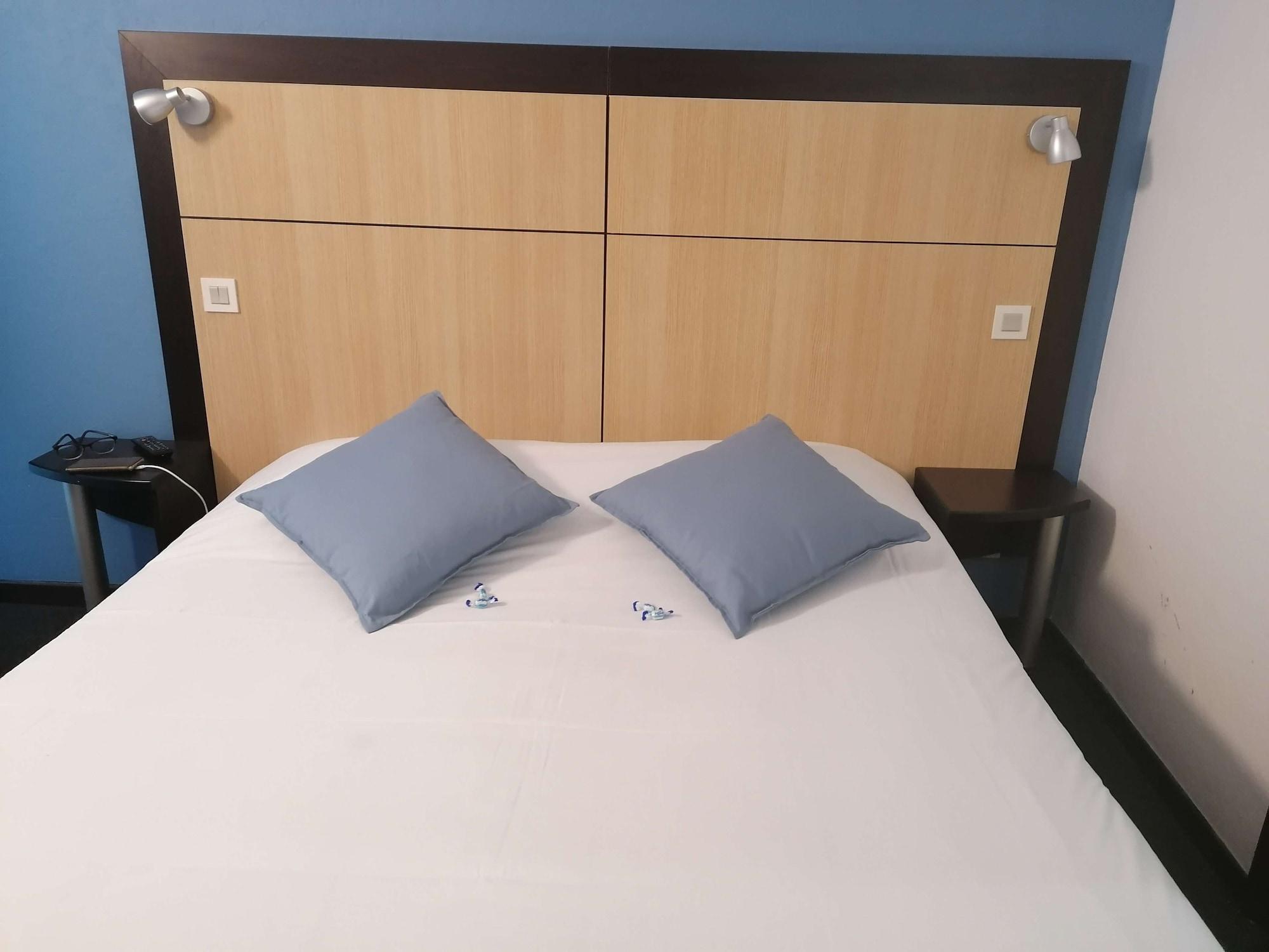 Enzo Hotels Vierzon By Kyriad Direct Exteriér fotografie